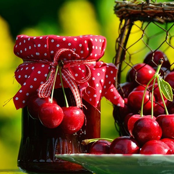 cherry-jam-made-with-certo-to-ensure a constand sett